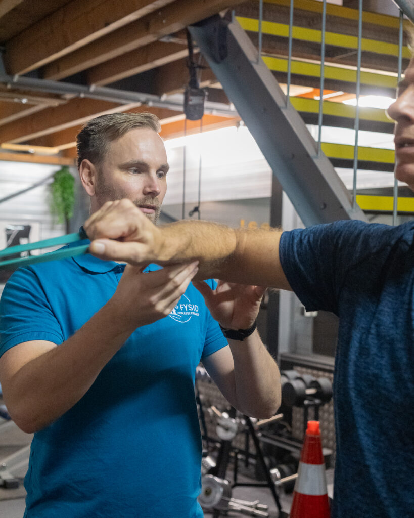 Na een operatie of blessure vraagt uw lichaam om aandacht en tijd. Bij Fysio Alblasserwaard begeleiden wij u in iedere fase van het herstelproces, met persoonlijke begeleiding en een plan dat past bij uw belastbaarheid en doelen.