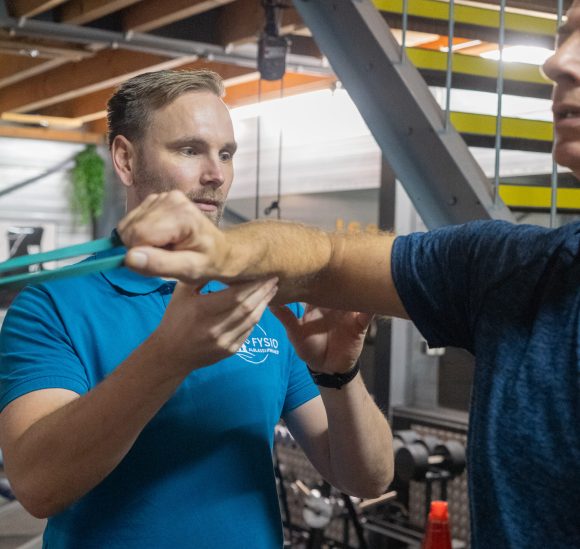 Na een operatie of blessure vraagt uw lichaam om aandacht en tijd. Bij Fysio Alblasserwaard begeleiden wij u in iedere fase van het herstelproces, met persoonlijke begeleiding en een plan dat past bij uw belastbaarheid en doelen.